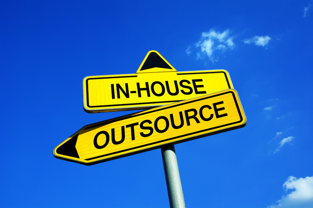 In-House vs. Outsourcing IT Advantages and Disadvantages of Each 1