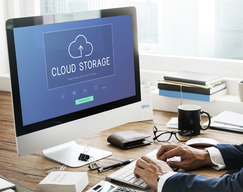 Cloud storage upload and download data management technology