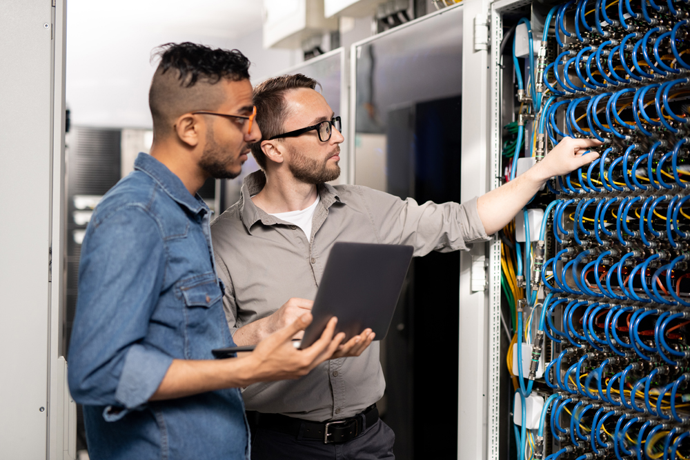 Tier 2 support troubleshooting a problem with a server