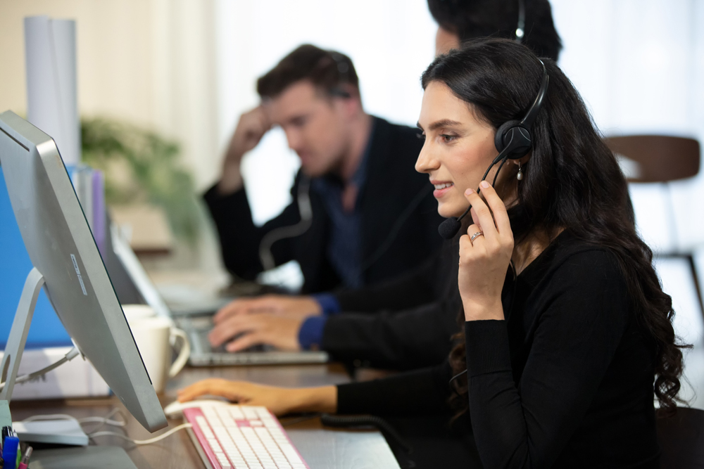 A tech support scammer talking to a potential victim